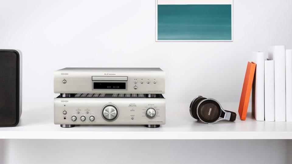 Denon PMA-600NE lifestyle