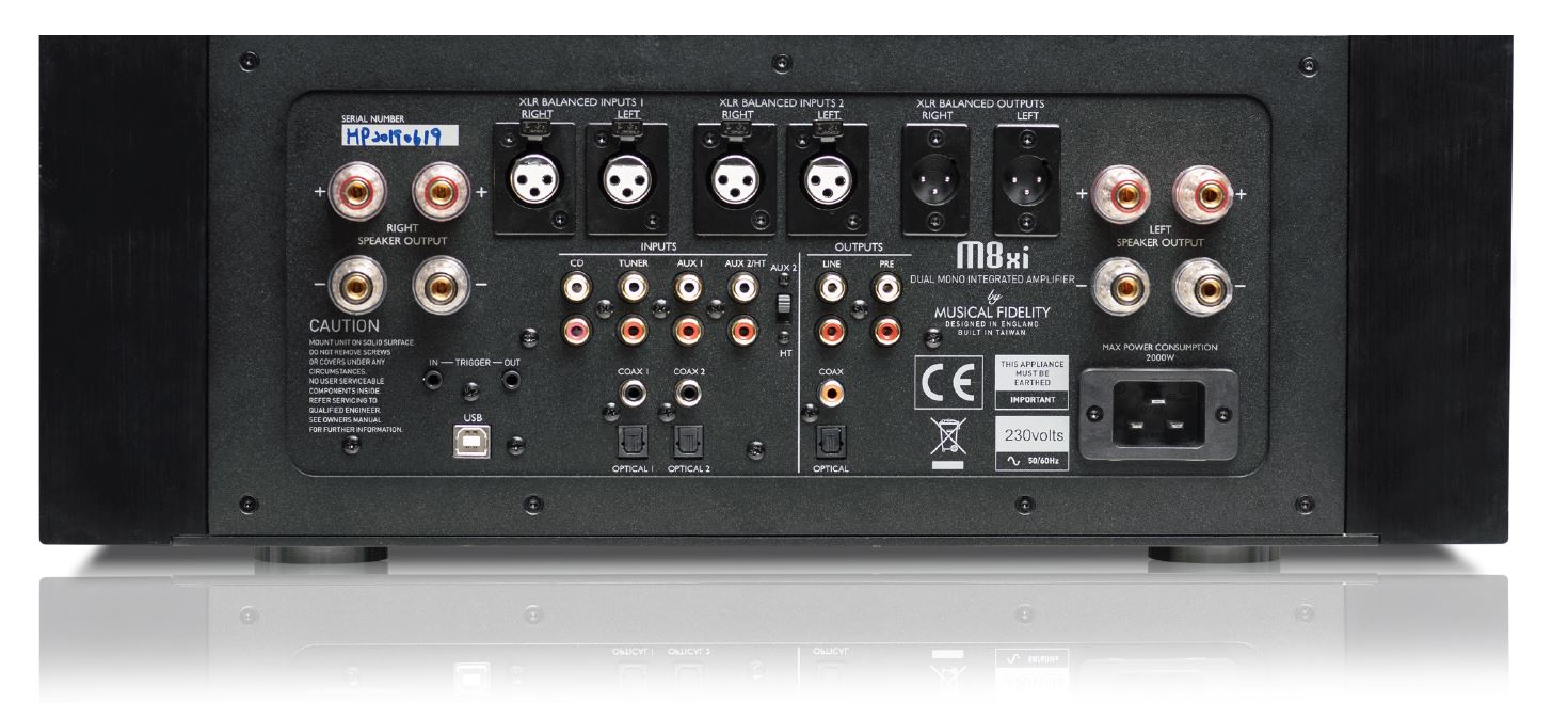 Musical Fidelity M8xi tylny panel