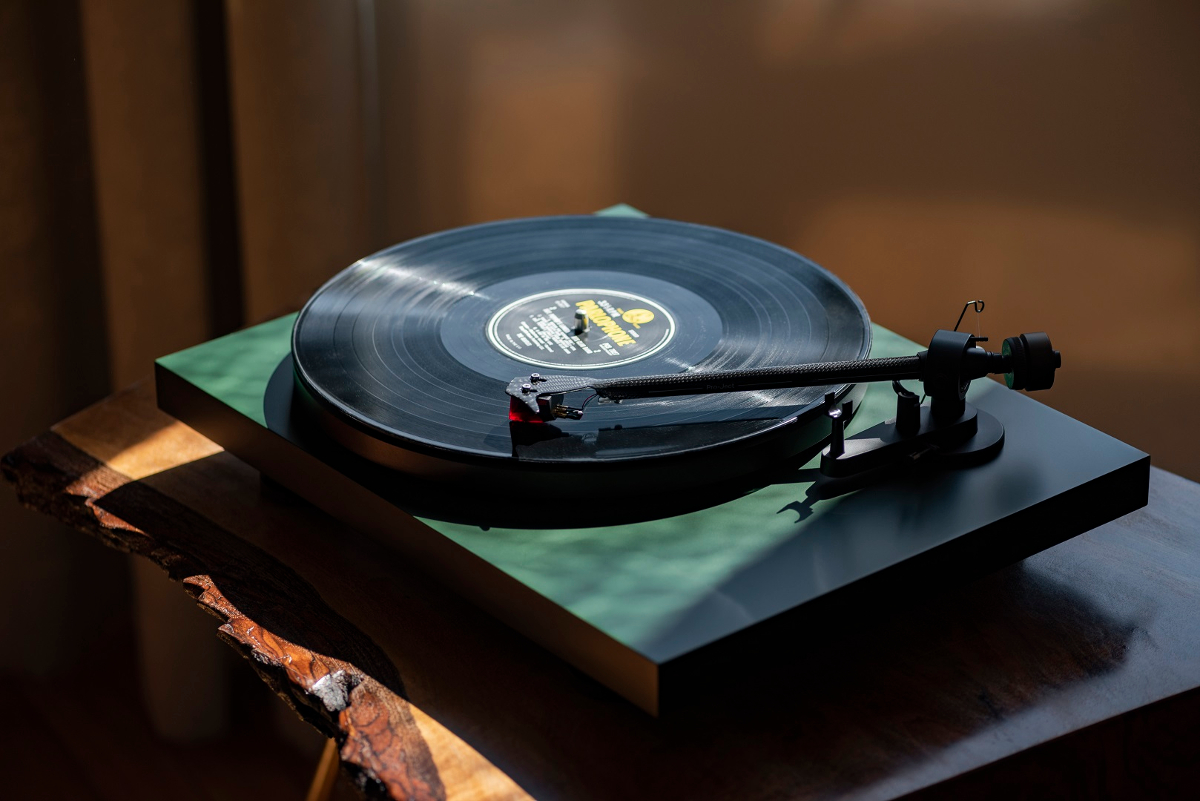 Pro-Ject Debut Carbon Evo