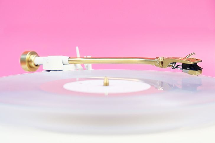 Vnyl Trntbl - gramofon ze Spotify, Bluetooth i Airplay