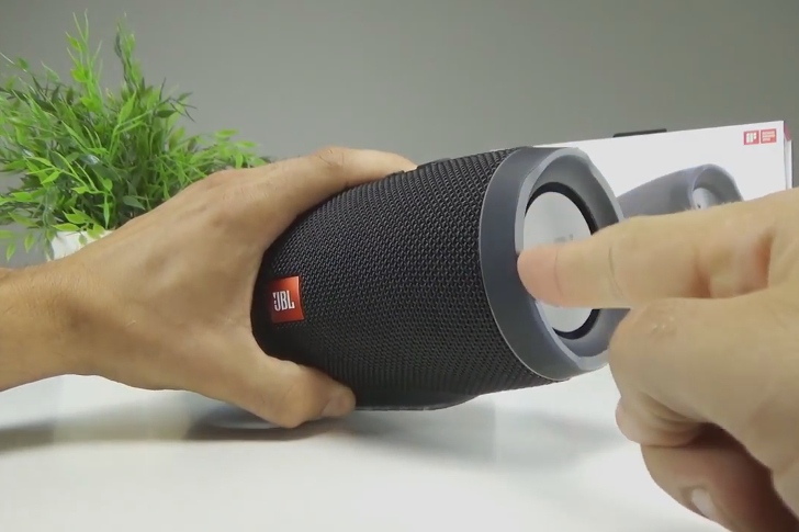 JBL Charge 3