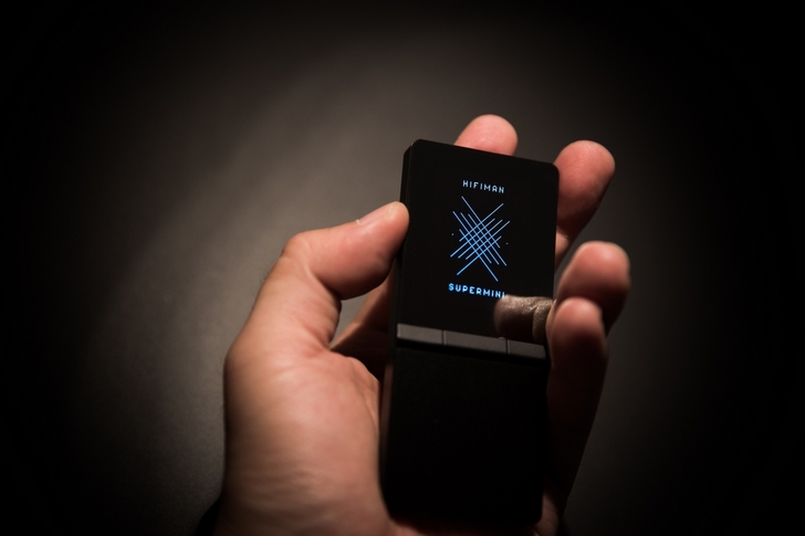 HiFiMAN Supermini - 70 gram, 8.5 milimetra i nieprzerwane 22 godziny muzyki w DSD