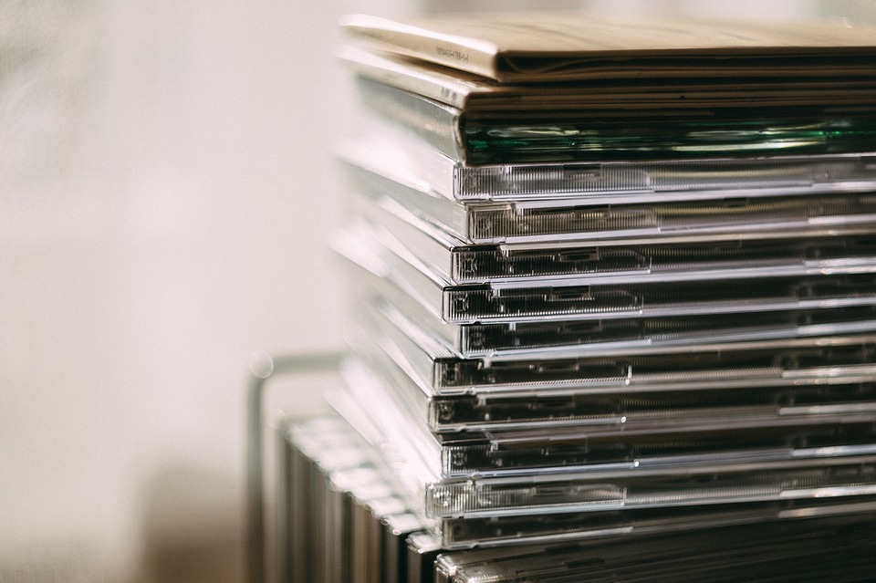 Płyty CD z kolejnymi spadkami - to koniec?