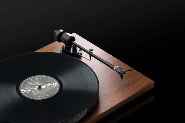 Nowy gramofon Pro-Ject E1 w trzech wcieleniach