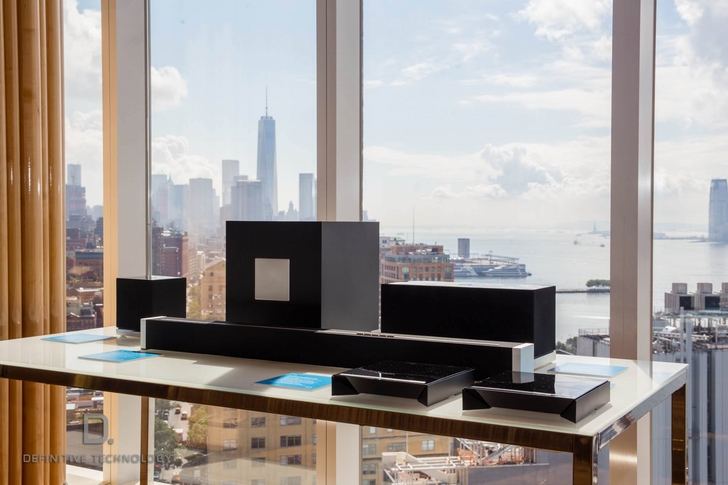 W Studio - pierwszy audiofilski soundbar 5.1 multiroom Play-Fi na rynku