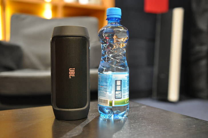 Głośniki przenośne - test, recenzja, opinie. Część I - JBL Charge 2