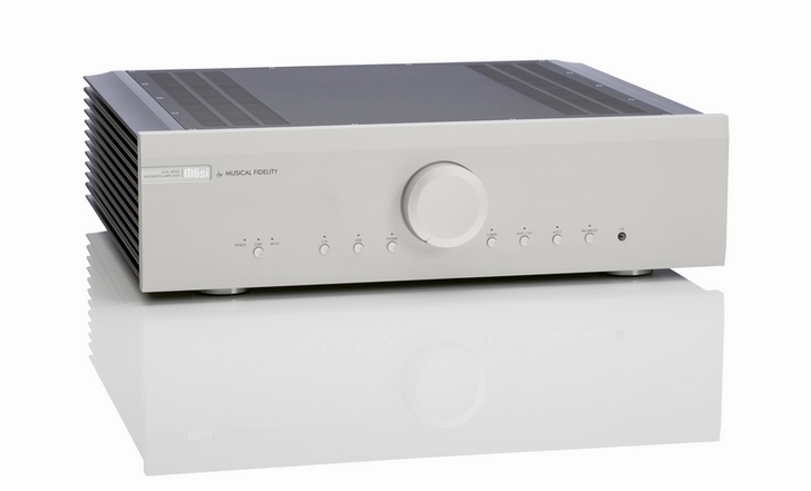 Musical Fidelity M6s: 220 watowe full dual mono plus 32 bity w upsamplingu