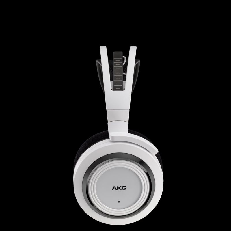 AKG K935