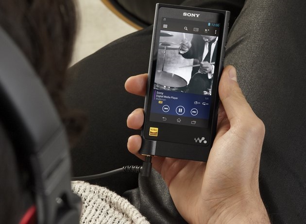 Sony Walkman ZX2 - CES 2015